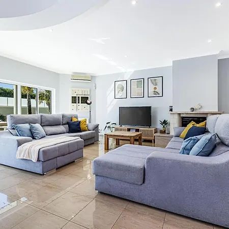 Villa Quiet Near The Beach, Opcional Heated Pool Albufeira