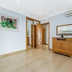 فيلة Quiet Near The Beach, Opcional Heated Pool